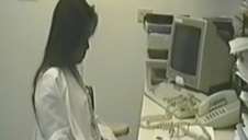 ruda laska trzepie penisa na plaży