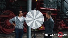 azjatka ciągnie jak prawdziwa suka