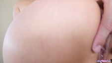 pulchna żona dogadza mężowi ustami