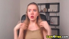 masturbuje się i podziwia widoki