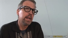 analny fisting w wykonaniu trzech lesbijek