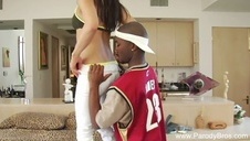 cycatka robi makijaż