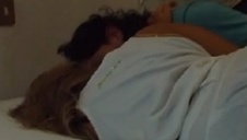 courtney cummz dostaje w ciasną dupcię