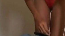 młoda uczy się od mamuśki