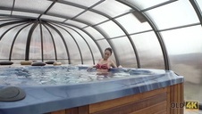 młody penetruje pipkę dojrzałej blondi