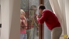 młoda osiemnastolatka fajnie się pieści