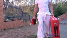 ma apetyt na jej tyłeczek