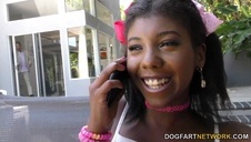 sesja z rozebraną modelką