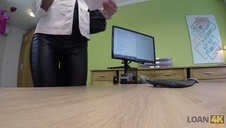 trzy znakomite laseczki liżą się po gorących waginach