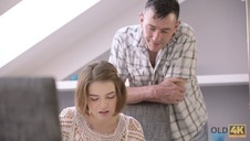 opalone dziewczyny zabierają się za kolesia