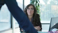 hillary scott ruchana w buźkę