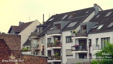 słodkie panie na stole bilardowym