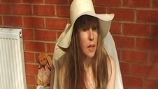 blair williams wypina przed nim swe dupsko