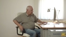 soczyste pośladki zapinanej siostry