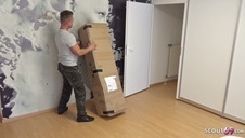 masturbuje się na siłowni