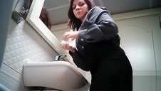 piękna blondyna i jej orgazm