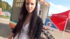 trzy dobre studentki ujeżdżają ich na kanapie