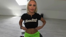 seks ze zgrabną i niewielką laseczką na stojaka