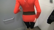 młoda sucz daje przed kamerą