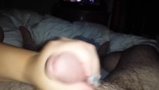 przebiegłe lesbijskie uczennice w mundurku zabawiają się swoimi zabawkami