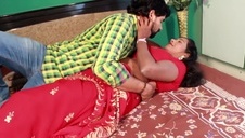 podskakujące piersi laski bzykanej w trójkącie