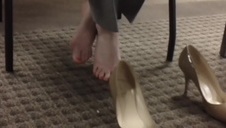 grupowa zabawa cycatą azjatką w biurze