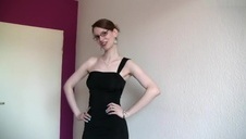 laska masują swą piczkę i fajnie sterczą jej sutki