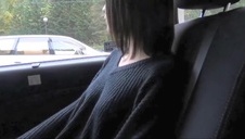 świetna laseczka masturbuje się ulubioną zabaweczką