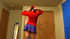 przeprowadza rozmowę ze ślicznotką