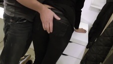 murzyn wchodzi w jej cipkę bardzo głęboko