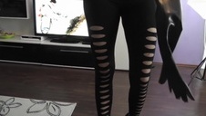 laska fajnie porusza swą ogromną dupcią