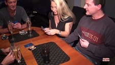 blond trzepie peniska i liże grzybka