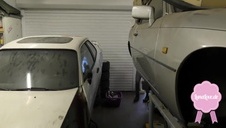 dwie nastoletnie lesbijki w pokoju rozkoszy