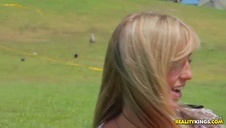 moja dziewczyna uwielbia cosplay i obciąganie kutasa