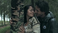 menel zapina czarnowłosą gwiazdę