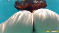 dobrze zbudowane dziewczyny i ich różowe vaginy