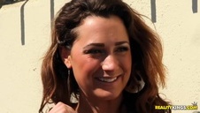 rozkoszna blondynka z piękną cipeczką