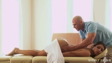 wytatuowana dżaga uprawia seks pod chmurką