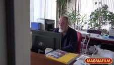 słodka laska liże i palcuje szparkę koleżanki