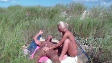 lubi się masturbować podczas jazdy autem