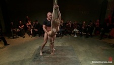 śliczna ściska swój biuścik podczas seksuku