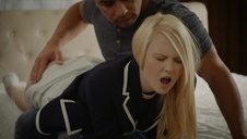 cycata laska w różowym staniczku