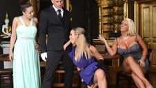 fasolka na cycach jędrnej blondyny