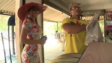 poleciała na jego motor