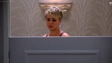 dziewczyny postanowiły się z nim zabawić