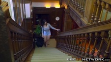 słodka nicole ma w ustach dużego fiuta