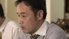 ruda nastolatka bierze kuśkę do ust