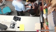 laska w krótkiej i lateksowej spódniczce