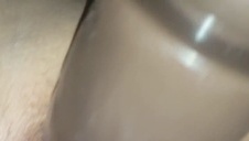 trzy pieszczące się dziewczyny