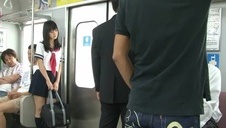 azjatka ze śliczną buźką jest posuwana pod gołym niebem